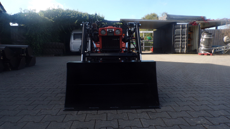 Kubota B7001 met voorlader